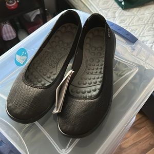 Crocs Reviva Flat